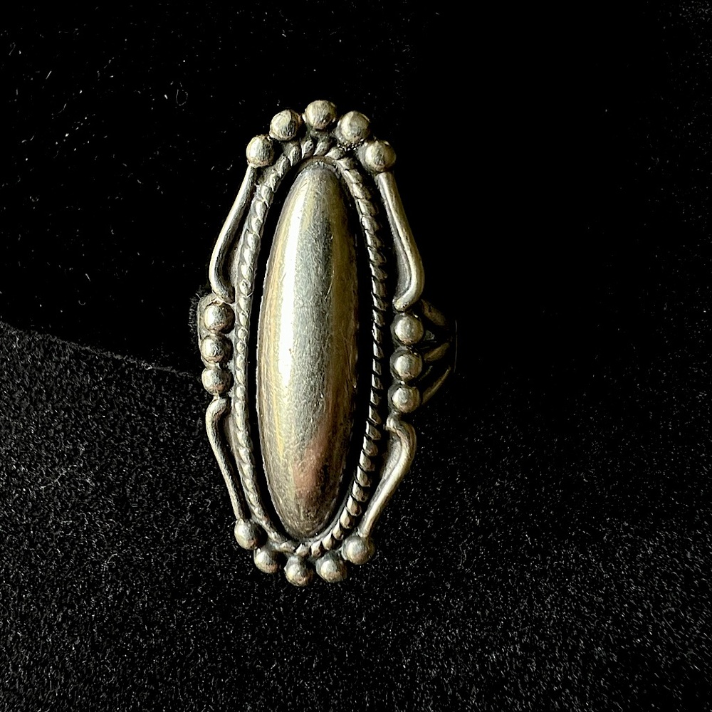 Bell Trading Post vintage sterling silver ring

SZ 6.5
Stamped